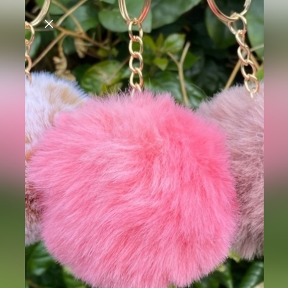 Puff Ball Keychain Gold key ring and chain in Mauve Pink listing one keychain - Picture 4 of 9